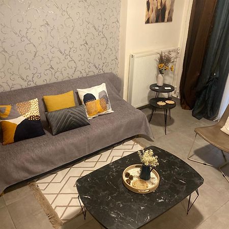 Στυλ & Άνεση Στο Κέντρο La Maison 12 Ανακαινισμένο Διαμέρισμα لاريسا المظهر الخارجي الصورة
